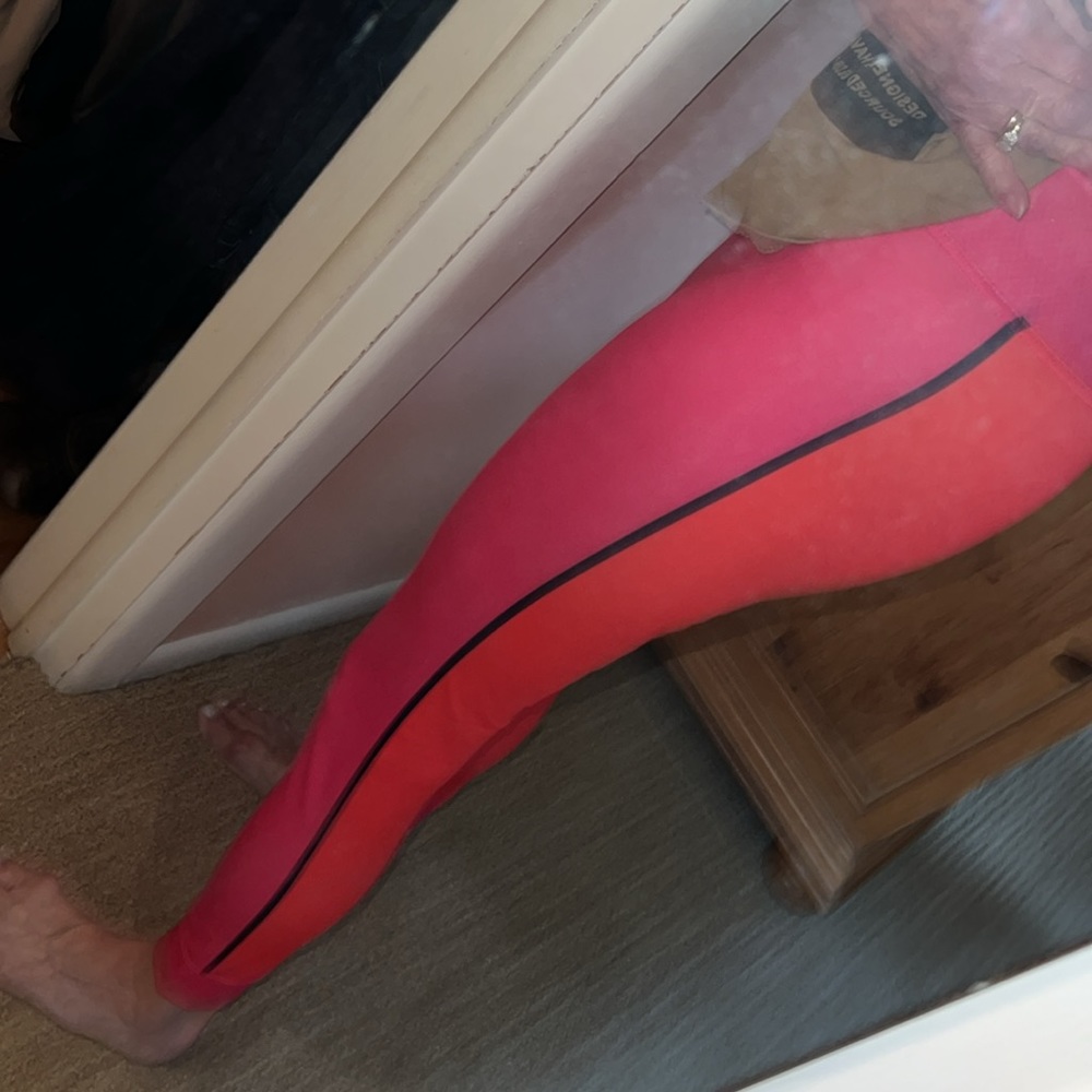 Stella McCartney-Adidas 2-Tone Leggings w/Floral Print - Picture 10 of 10